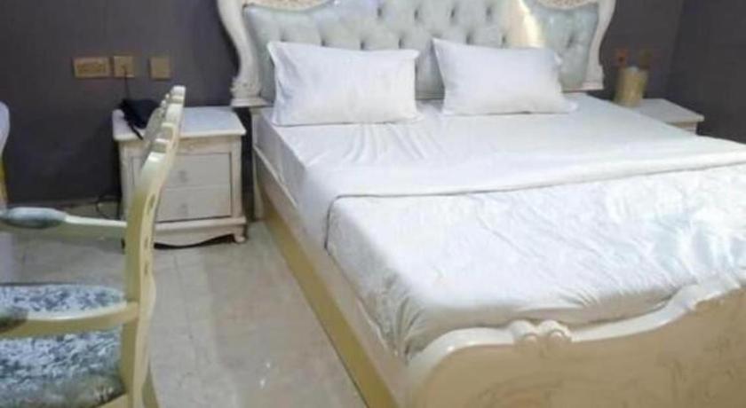 Afri Hotel Abuja Buitenkant foto